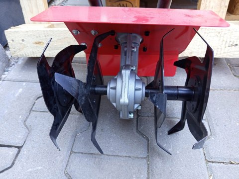 OUTLET W927 GLEBOGRYZARKA SPALINOWA KULTYWATOR DO GLEBY ZIEMI AERATOR 5,2KM