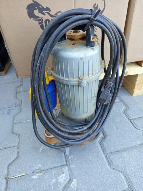 OUTLET W928 POMPA DO WODY BRUDNEJ SZAMBA Z ROZDRABNIACZ-EM PŁYWAK-IEM