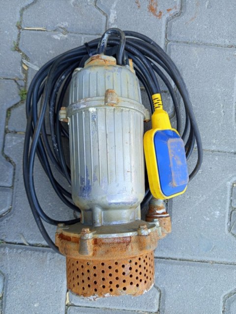 OUTLET W928 POMPA DO WODY BRUDNEJ SZAMBA Z ROZDRABNIACZ-EM PŁYWAK-IEM