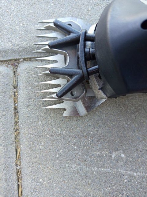 OUTLET W930 MASZYNKA NOŻYCE DO STRZYŻENIA OWIEC BYDŁA 1050W