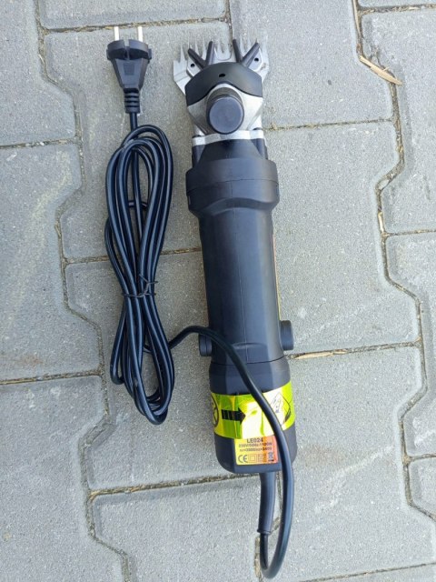 OUTLET W930 MASZYNKA NOŻYCE DO STRZYŻENIA OWIEC BYDŁA 1050W